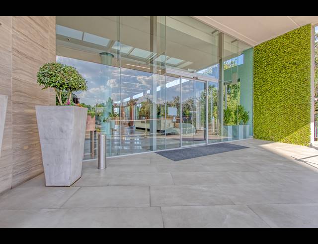 2 BEDROOM APARTMENT FOR SALE IN SANDOWN